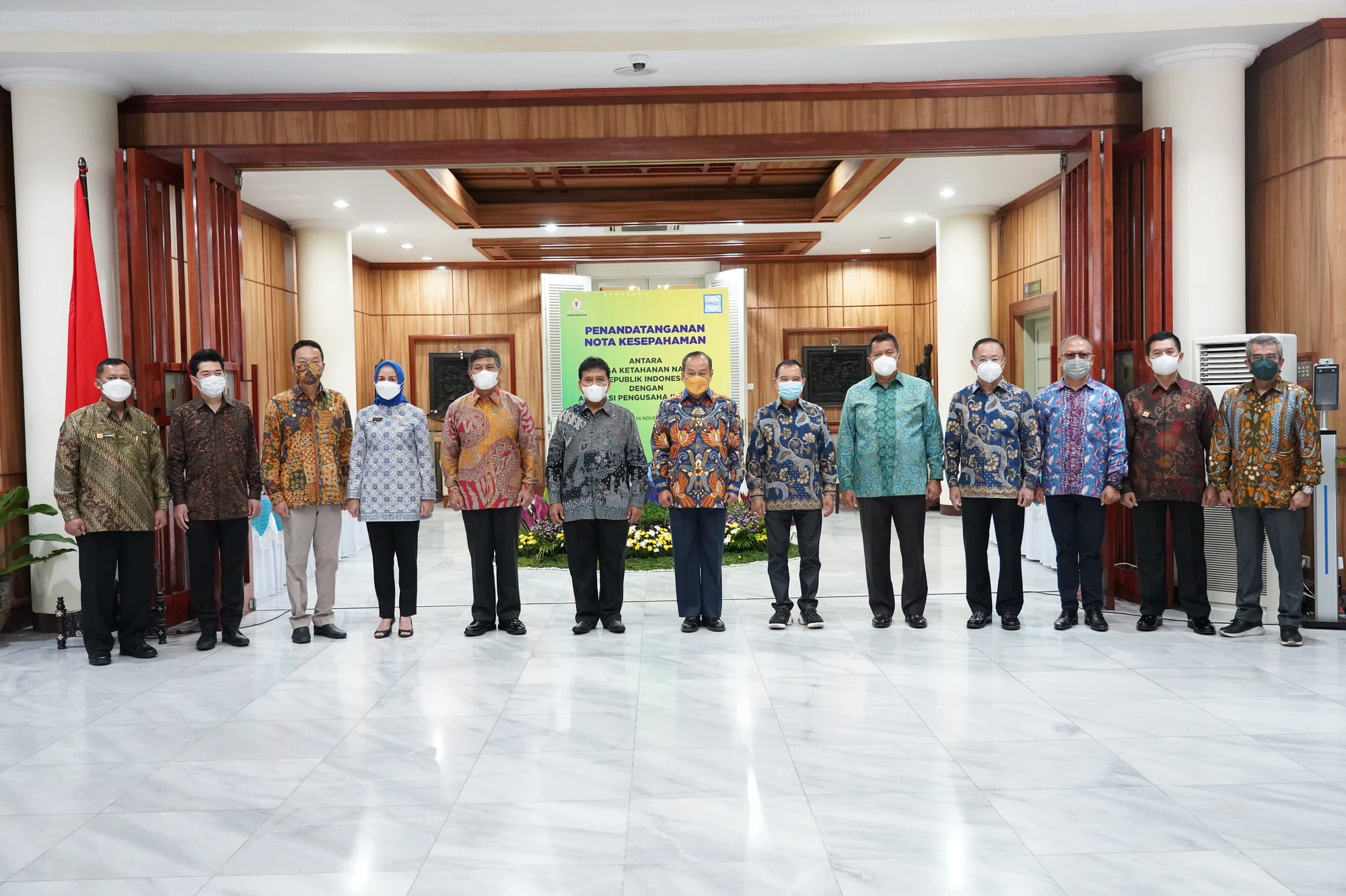 LAPORAN TAHUNAN APINDO Provinsi Kalimantan Barat 2021